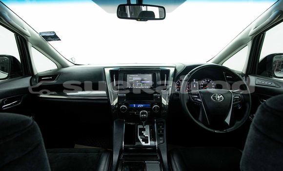 Buy Used Toyota Vellfire White Car in Bangkok in Bangkok Buy Used Toyota Vellfire White Car in Bangkok in Bangkok