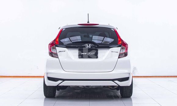 Buy Used Honda Jazz White Car in Bangkok in Bangkok Buy Used Honda Jazz White Car in Bangkok in Bangkok