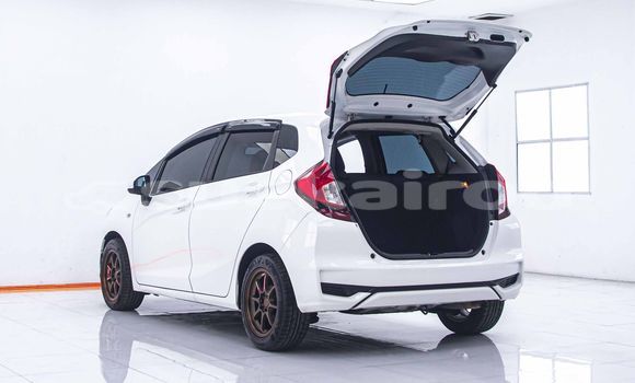 Buy Used Honda Jazz White Car in Bangkok in Bangkok Buy Used Honda Jazz White Car in Bangkok in Bangkok