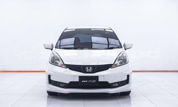 Buy Used Honda Jazz White Car in Bangkok in Bangkok Buy Used Honda Jazz White Car in Bangkok in Bangkok