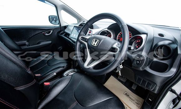 Buy Used Honda Jazz White Car in Bangkok in Bangkok Buy Used Honda Jazz White Car in Bangkok in Bangkok
