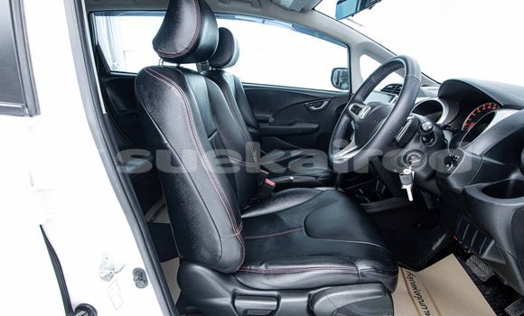 Buy Used Honda Jazz White Car in Bangkok in Bangkok Buy Used Honda Jazz White Car in Bangkok in Bangkok