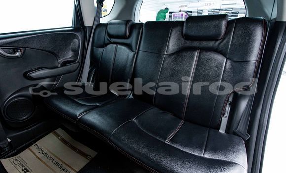 Buy Used Honda Jazz White Car in Bangkok in Bangkok Buy Used Honda Jazz White Car in Bangkok in Bangkok