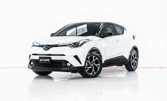 Buy Used Toyota C-HR White Car in Bangkok in Bangkok Buy Used Toyota C-HR White Car in Bangkok in Bangkok