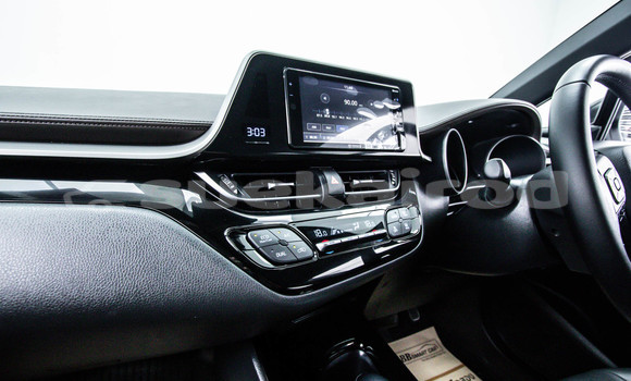 Buy Used Toyota C-HR White Car in Bangkok in Bangkok Buy Used Toyota C-HR White Car in Bangkok in Bangkok