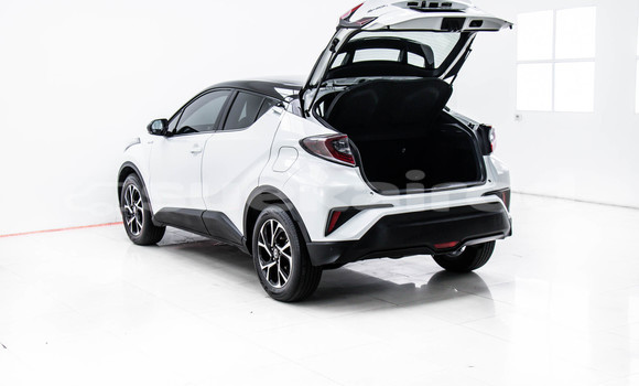 Buy Used Toyota C-HR White Car in Bangkok in Bangkok Buy Used Toyota C-HR White Car in Bangkok in Bangkok