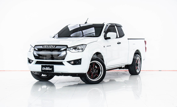 Buy Used Isuzu D-Max White Car in Bangkok in Bangkok