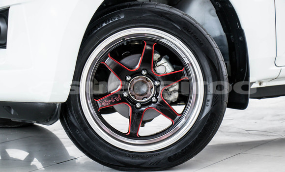 Buy Used Isuzu D-Max White Car in Bangkok in Bangkok Buy Used Isuzu D-Max White Car in Bangkok in Bangkok