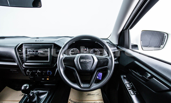 Buy Used Isuzu D-Max White Car in Bangkok in Bangkok Buy Used Isuzu D-Max White Car in Bangkok in Bangkok