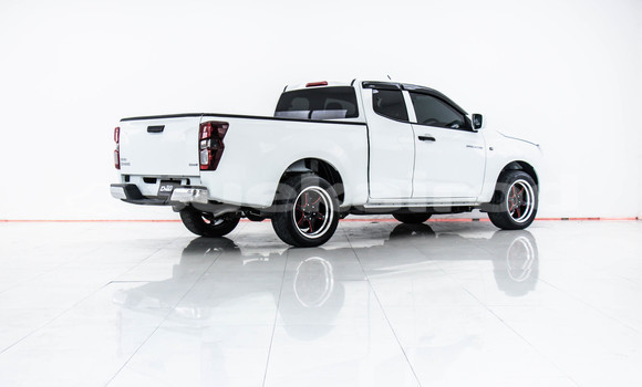 Buy Used Isuzu D-Max White Car in Bangkok in Bangkok Buy Used Isuzu D-Max White Car in Bangkok in Bangkok