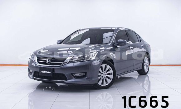 ซื้อ รถมือสอง Honda Accord อื่น ๆ รถยนต์ ใน %{เมือง} ใน กรุงเทพมหานคร