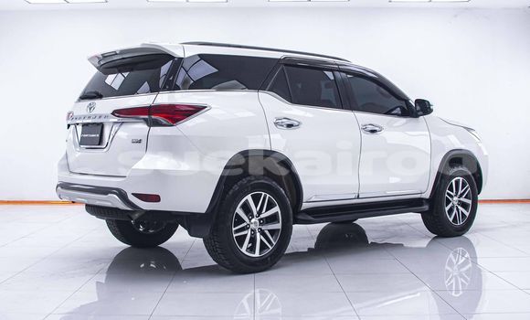 ซื้อ รถมือสอง Toyota Fortuner ขาว รถยนต์ ใน %{เมือง} ใน กรุงเทพมหานคร ซื้อ รถมือสอง Toyota Fortuner ขาว รถยนต์ ใน %{เมือง} ใน กรุงเทพมหานคร