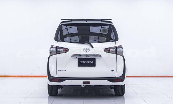 Buy Used Toyota Sienta White Car in Bangkok in Bangkok Buy Used Toyota Sienta White Car in Bangkok in Bangkok