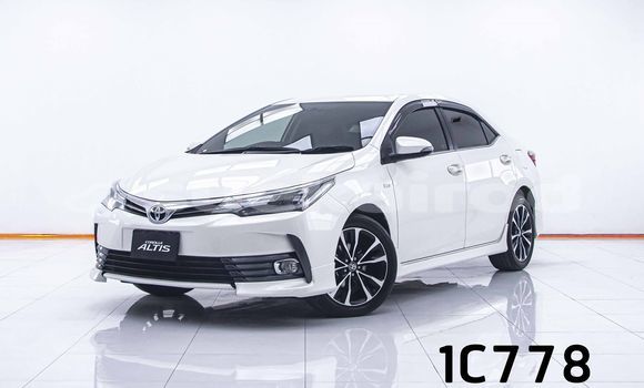 Buy Used Toyota Altis White Car in Bangkok in Bangkok