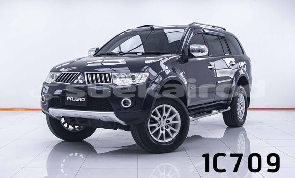 ซื้อ รถมือสอง Mitsubishi Pajero สีน้ำเงิน รถยนต์ ใน %{เมือง} ใน กรุงเทพมหานคร