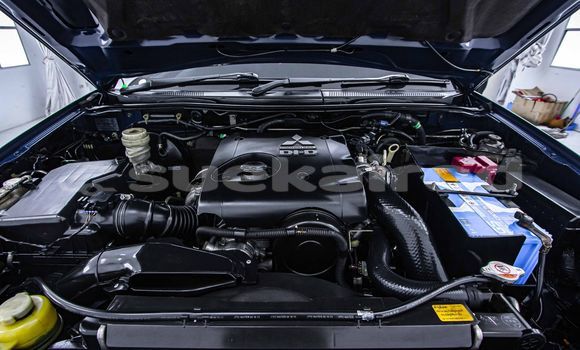 Buy Used Mitsubishi Pajero Blue Car in Bangkok in Bangkok Buy Used Mitsubishi Pajero Blue Car in Bangkok in Bangkok