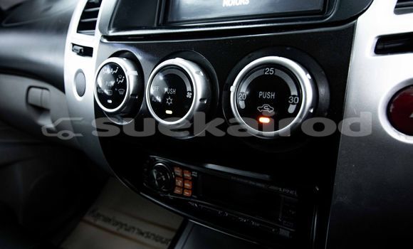 Buy Used Mitsubishi Pajero Blue Car in Bangkok in Bangkok Buy Used Mitsubishi Pajero Blue Car in Bangkok in Bangkok