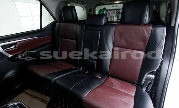 ซื้อ รถมือสอง Toyota Fortuner ขาว รถยนต์ ใน %{เมือง} ใน กรุงเทพมหานคร ซื้อ รถมือสอง Toyota Fortuner ขาว รถยนต์ ใน %{เมือง} ใน กรุงเทพมหานคร