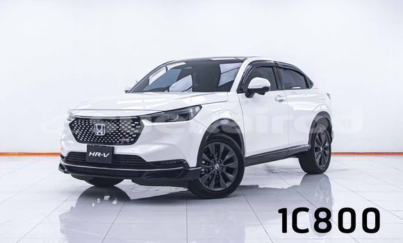 Buy Used Honda HR-V White Car in Bangkok in Bangkok