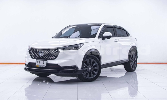 Buy Used Honda HR-V White Car in Bangkok in Bangkok