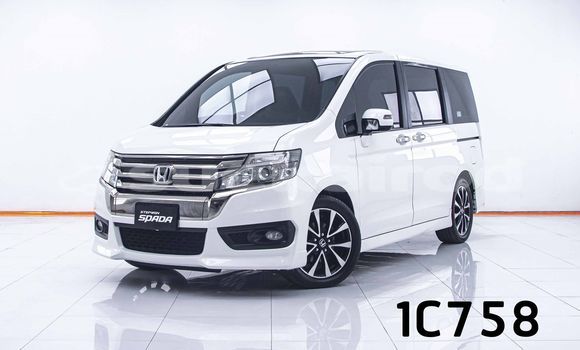 Buy Used Honda Stepwgn White Car in Bangkok in Bangkok