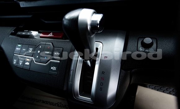 Buy Used Honda Stepwgn White Car in Bangkok in Bangkok Buy Used Honda Stepwgn White Car in Bangkok in Bangkok