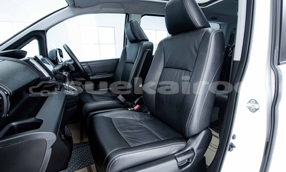 Buy Used Honda Stepwgn White Car in Bangkok in Bangkok Buy Used Honda Stepwgn White Car in Bangkok in Bangkok