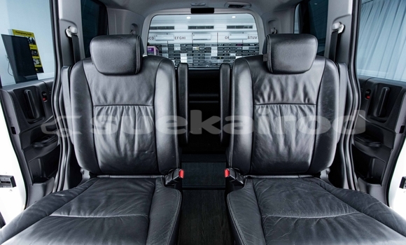 Buy Used Honda Stepwgn White Car in Bangkok in Bangkok Buy Used Honda Stepwgn White Car in Bangkok in Bangkok