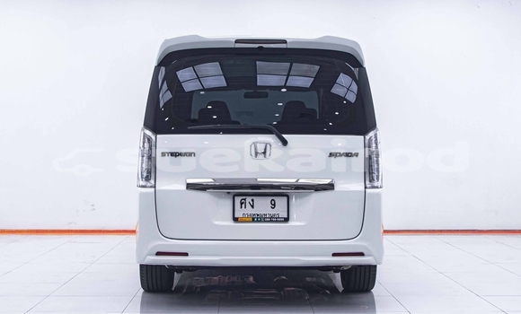 Buy Used Honda Stepwgn White Car in Bangkok in Bangkok Buy Used Honda Stepwgn White Car in Bangkok in Bangkok