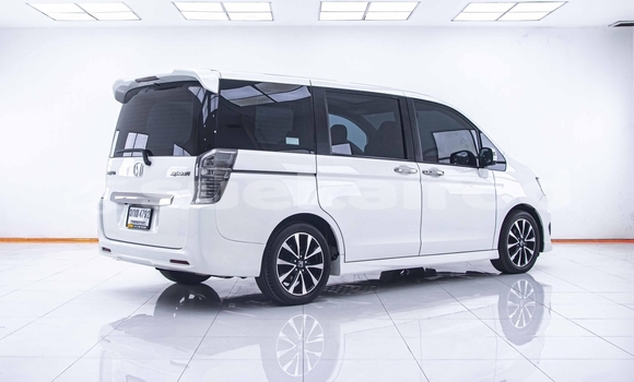 Buy Used Honda Stepwgn White Car in Bangkok in Bangkok Buy Used Honda Stepwgn White Car in Bangkok in Bangkok