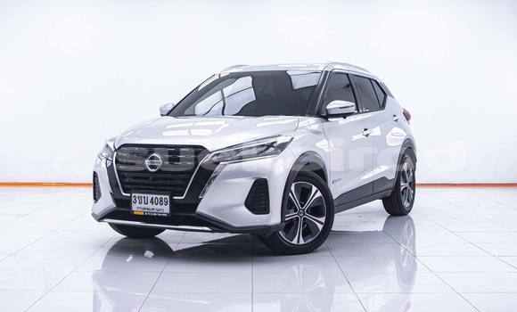 ซื้อ รถมือสอง Nissan Juke ขาว รถยนต์ ใน %{เมือง} ใน กรุงเทพมหานคร