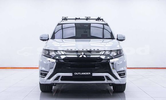 Buy Used Mitsubishi Outlander White Car in Bangkok in Bangkok Buy Used Mitsubishi Outlander White Car in Bangkok in Bangkok