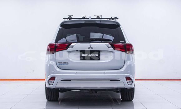 Buy Used Mitsubishi Outlander White Car in Bangkok in Bangkok Buy Used Mitsubishi Outlander White Car in Bangkok in Bangkok