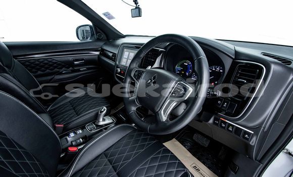 Buy Used Mitsubishi Outlander White Car in Bangkok in Bangkok Buy Used Mitsubishi Outlander White Car in Bangkok in Bangkok