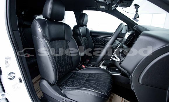 Buy Used Mitsubishi Outlander White Car in Bangkok in Bangkok Buy Used Mitsubishi Outlander White Car in Bangkok in Bangkok
