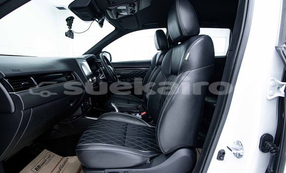 Buy Used Mitsubishi Outlander White Car in Bangkok in Bangkok Buy Used Mitsubishi Outlander White Car in Bangkok in Bangkok