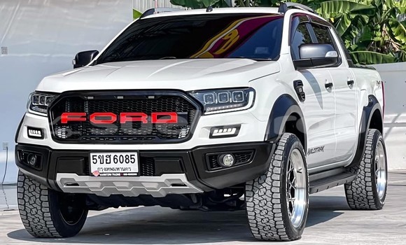 ซื้อ รถมือสอง Ford Ranger ขาว รถยนต์ ใน %{เมือง} ใน กรุงเทพมหานคร