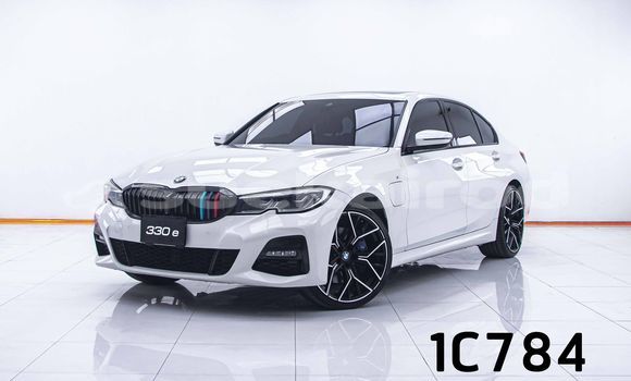Buy Used BMW 3–Series White Car in Bangkok in Bangkok