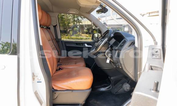Buy Used Volkswagen Caravelle White Car in Bangkok in Bangkok Buy Used Volkswagen Caravelle White Car in Bangkok in Bangkok