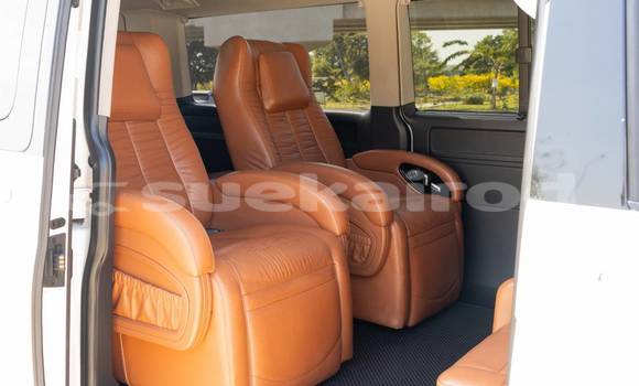 Buy Used Volkswagen Caravelle White Car in Bangkok in Bangkok Buy Used Volkswagen Caravelle White Car in Bangkok in Bangkok