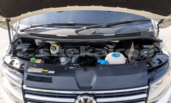 Buy Used Volkswagen Caravelle White Car in Bangkok in Bangkok Buy Used Volkswagen Caravelle White Car in Bangkok in Bangkok