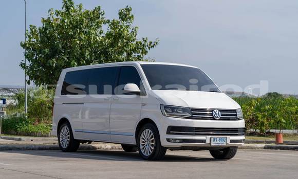 Buy Used Volkswagen Caravelle White Car in Bangkok in Bangkok Buy Used Volkswagen Caravelle White Car in Bangkok in Bangkok