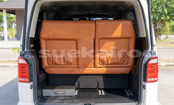 Buy Used Volkswagen Caravelle White Car in Bangkok in Bangkok Buy Used Volkswagen Caravelle White Car in Bangkok in Bangkok