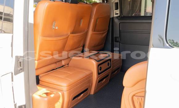 Buy Used Volkswagen Caravelle White Car in Bangkok in Bangkok Buy Used Volkswagen Caravelle White Car in Bangkok in Bangkok