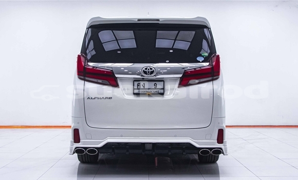 Buy Used Toyota Alphard White Car in Bangkok in Bangkok Buy Used Toyota Alphard White Car in Bangkok in Bangkok