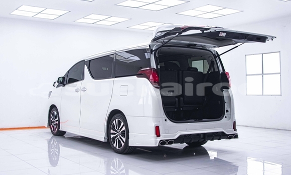 Buy Used Toyota Alphard White Car in Bangkok in Bangkok Buy Used Toyota Alphard White Car in Bangkok in Bangkok