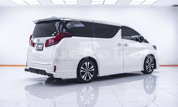 Buy Used Toyota Alphard White Car in Bangkok in Bangkok Buy Used Toyota Alphard White Car in Bangkok in Bangkok