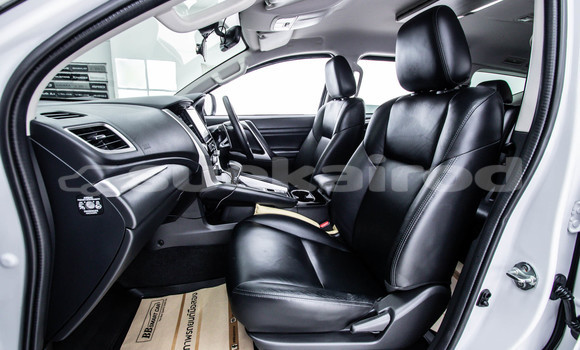 ซื้อ รถมือสอง Mitsubishi Pajero Sport สีดำ รถยนต์ ใน %{เมือง} ใน กรุงเทพมหานคร ซื้อ รถมือสอง Mitsubishi Pajero Sport สีดำ รถยนต์ ใน %{เมือง} ใน กรุงเทพมหานคร