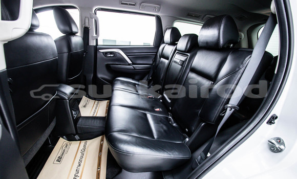 ซื้อ รถมือสอง Mitsubishi Pajero Sport สีดำ รถยนต์ ใน %{เมือง} ใน กรุงเทพมหานคร ซื้อ รถมือสอง Mitsubishi Pajero Sport สีดำ รถยนต์ ใน %{เมือง} ใน กรุงเทพมหานคร