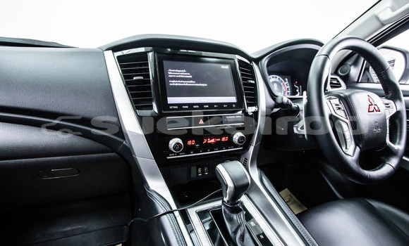 ซื้อ รถมือสอง Mitsubishi Pajero Sport สีดำ รถยนต์ ใน %{เมือง} ใน กรุงเทพมหานคร ซื้อ รถมือสอง Mitsubishi Pajero Sport สีดำ รถยนต์ ใน %{เมือง} ใน กรุงเทพมหานคร